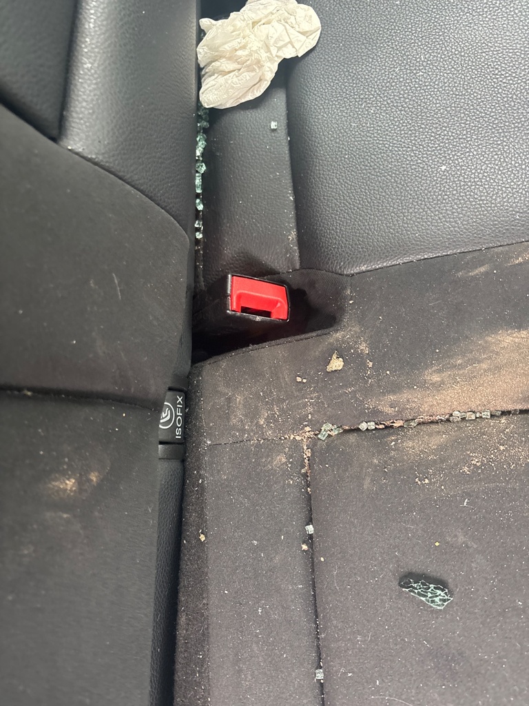 [EPE-115863] Cinturón de seguridad trasero Stalk Fila Central RH 2013 Mercedes-Benz E-Class