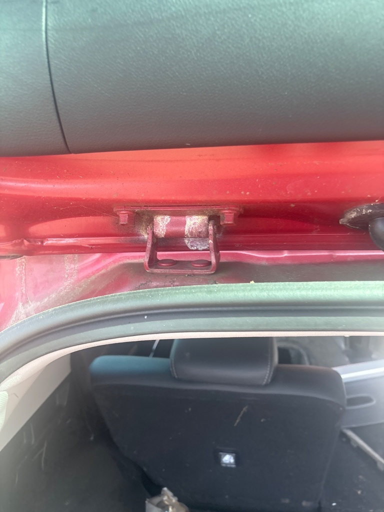 [EPE-116611] Bisagra porton trasero izquierdo Kia Sportage 2019