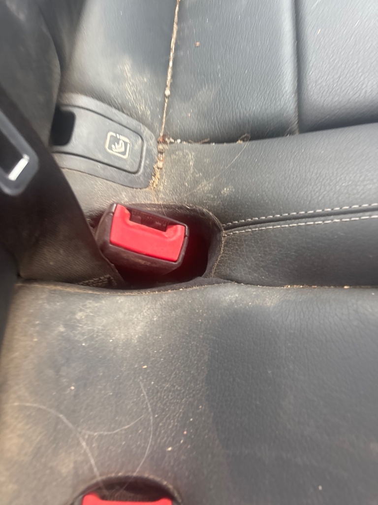 [EPE-117080] Cinturón de seguridad trasero Stalk Fila Central LH para Mercedes-Benz E-Class 2018