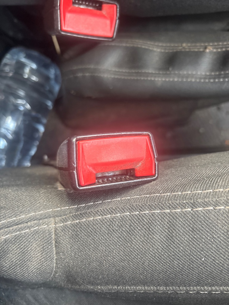 [EPE-117150] Interruptor de cinturón seguridad delantero derecho 2016 Renault Trafic III FG R9M408 R9M
