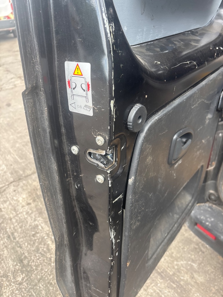 [EPE-117183] Pestillo trasero de puerta izquierdo Renault Trafic III FG 1.6 dCi 115