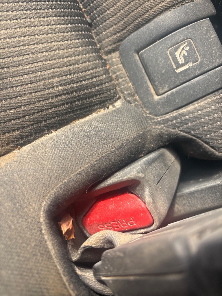 [EPE-117266] Cinturón de seguridad trasero Stalk Fila Central RH Kia Sportage 2021 1.6 CRDi