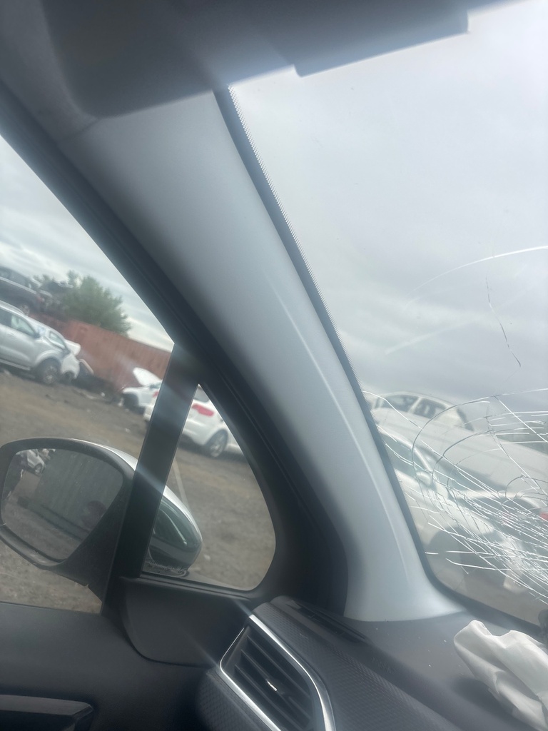 [EPE-118263] Pilar A Peugeot 208 1.2 VTI 82 / PureTech 82 2019