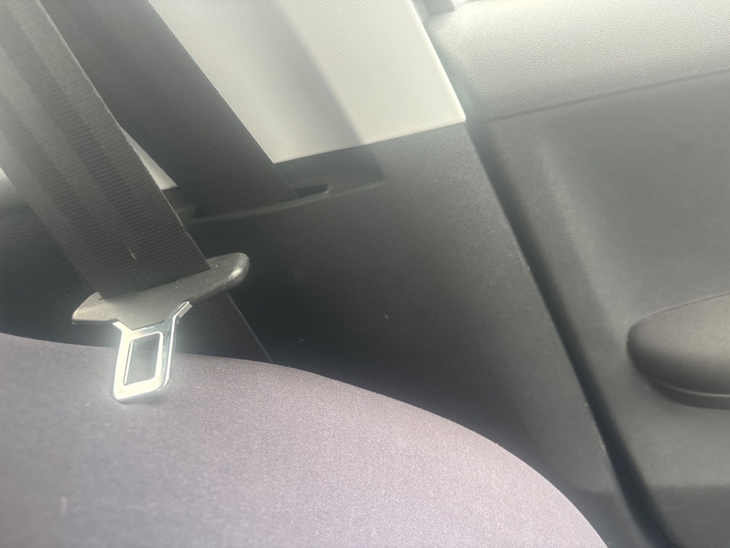 [EPE-118282] Embellecedor Pilar B Inferior Izquierdo Peugeot 208 1.2 VTI 82 / PureTech 2019