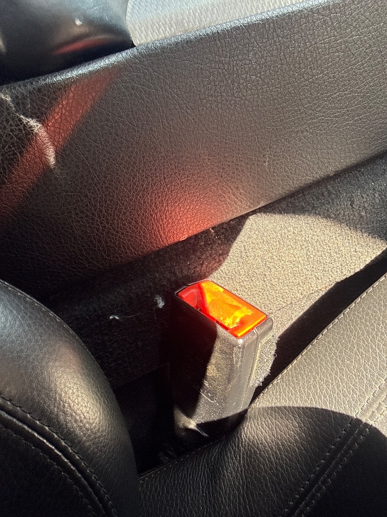 [EPE-118543] Interruptor cinturón seguridad delantero derecho BMW Serie 6 640d (03/2012-10/2018)