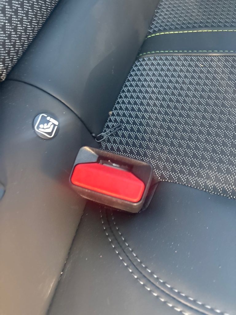[EPE-118734] Cinturón de seguridad trasero Stalk fila central LH 2022 Peugeot 208 II P21E