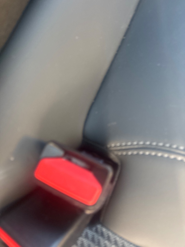 [EPE-118733] Cinturón de seguridad trasero central para Peugeot 208 II P21E 1.5 2022