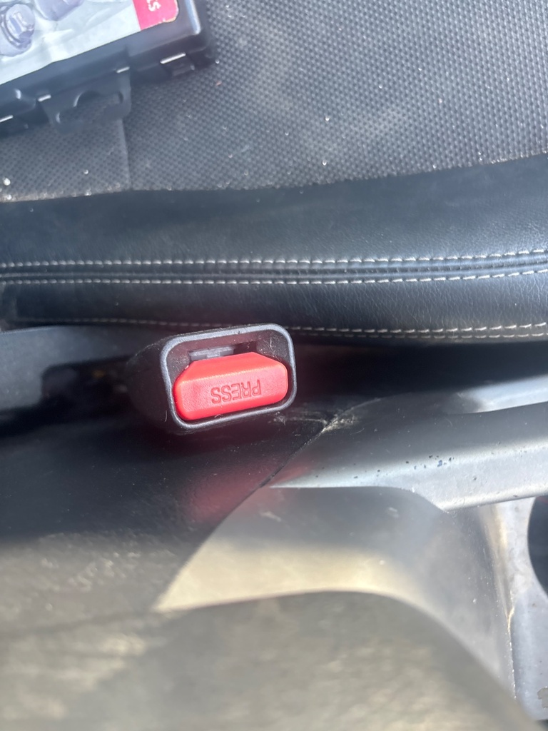 [EPE-119898] Cinturón de seguridad delantero izquierdo Kia Sportage 1.7 CRDi 2015