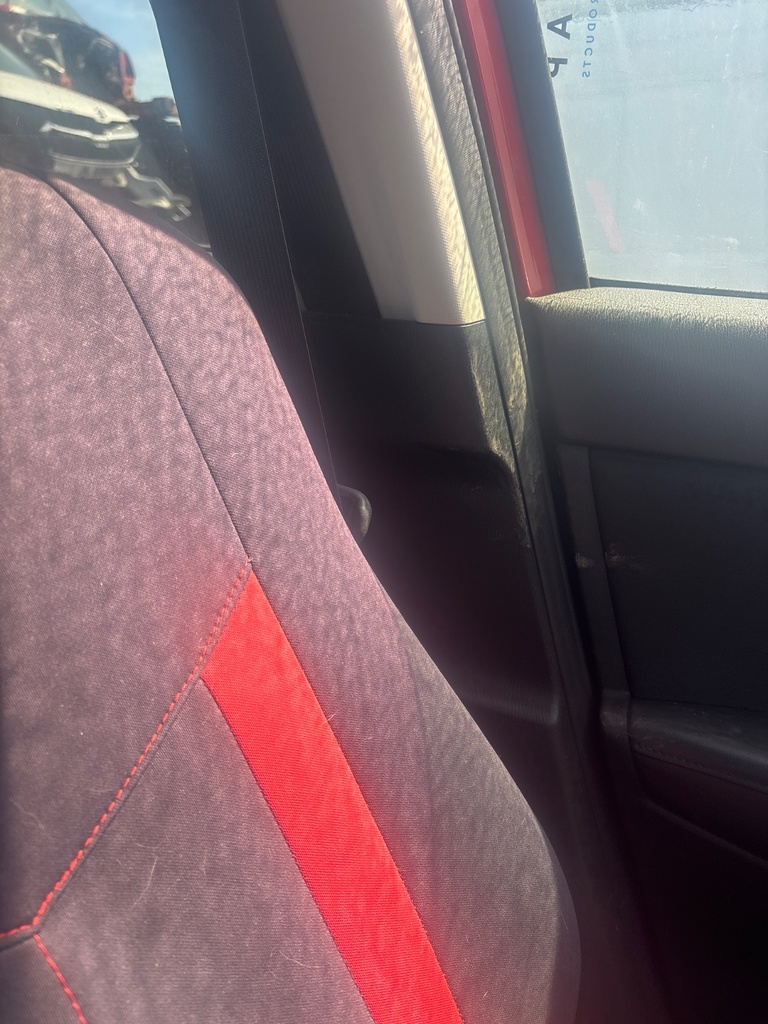 [EPE-119985] Embellecedor pilar B inferior izquierdo para Mazda CX-5 2.2 D 2014