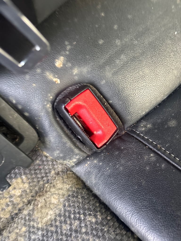 [EPE-120422] Cinturón de seguridad trasero Central LH para Audi A3 1.5 TFSI 2018
