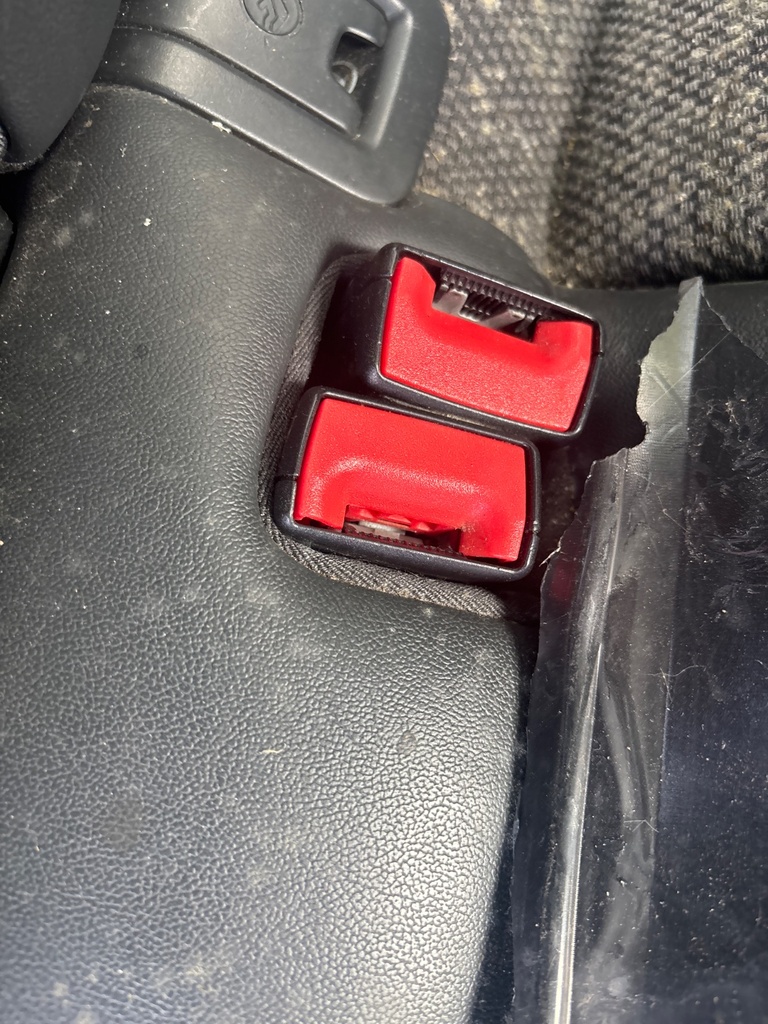 [EPE-120419] Cinturón de seguridad fila central trasera Audi A3 1.5 TFSI 2018
