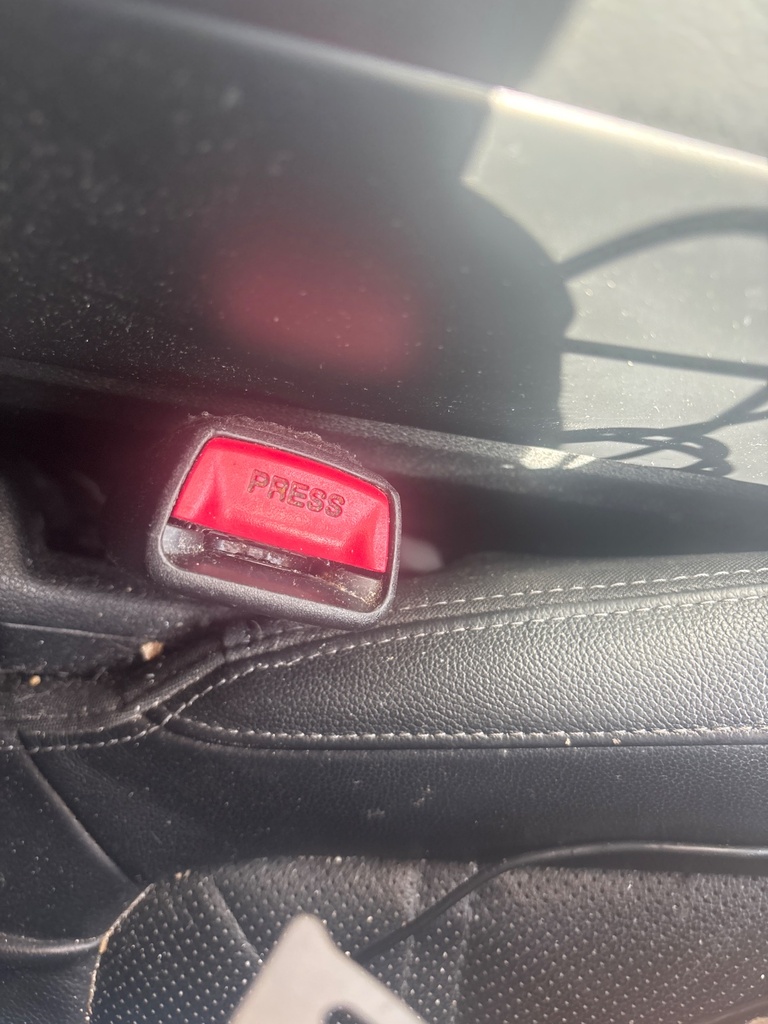 [EPE-121138] Interruptor cinturón seguridad delantero derecho para Kia Sorento 2.2 CRDi 2017