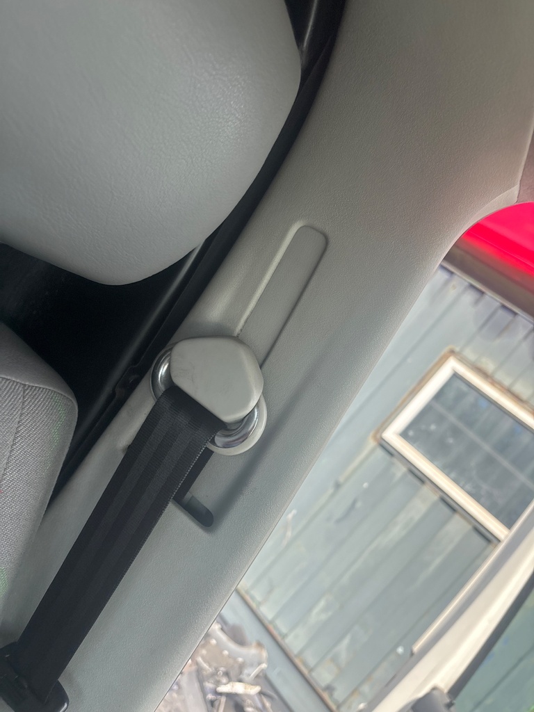 [EPE-121219] Embellecedor pilar B VW Transporter T5 2.5 TDI 2007