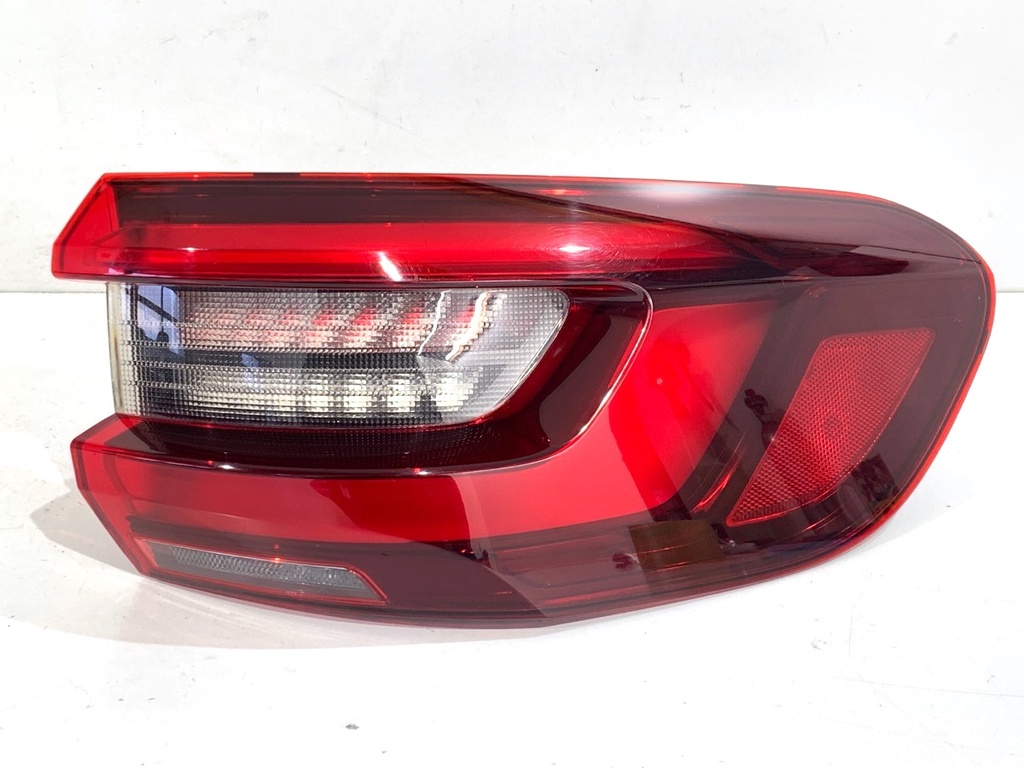 [STARK-864802] Piloto trasero derecho BMW X5 (G05, F95) 2018-