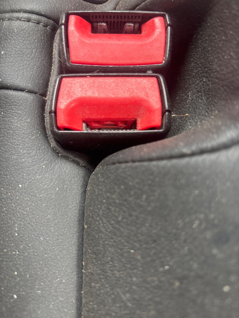 [EPE-122139] Cinturón de seguridad trasero central Skoda Octavia 1.6 TDI 4x4 2014