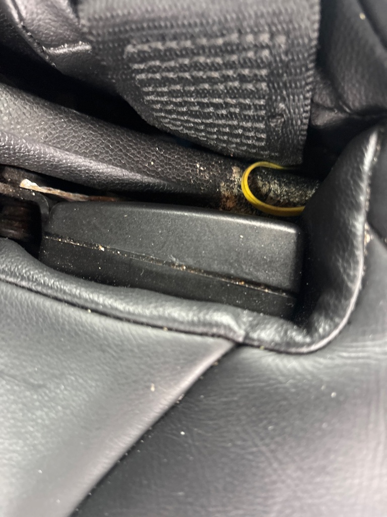 [EPE-122371] Cinturón de seguridad trasero, central, RH, Mini Countryman 2015