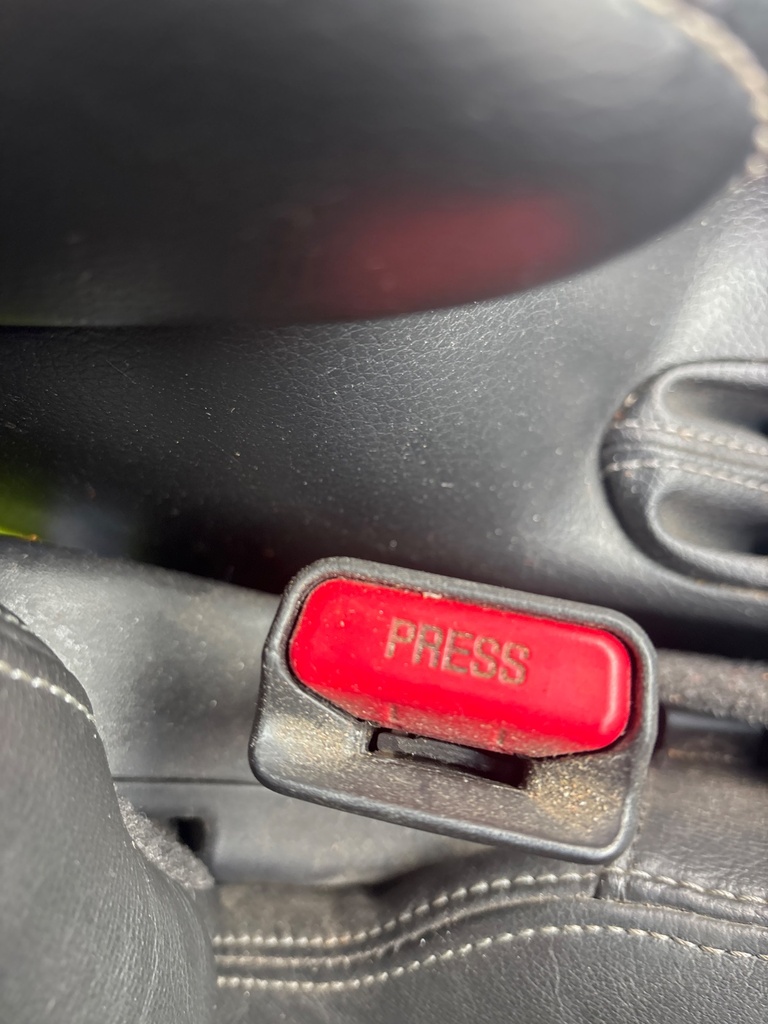 [EPE-122427] Interruptor cinturón seguridad delantero derecho para Nissan Navara NP300 2017