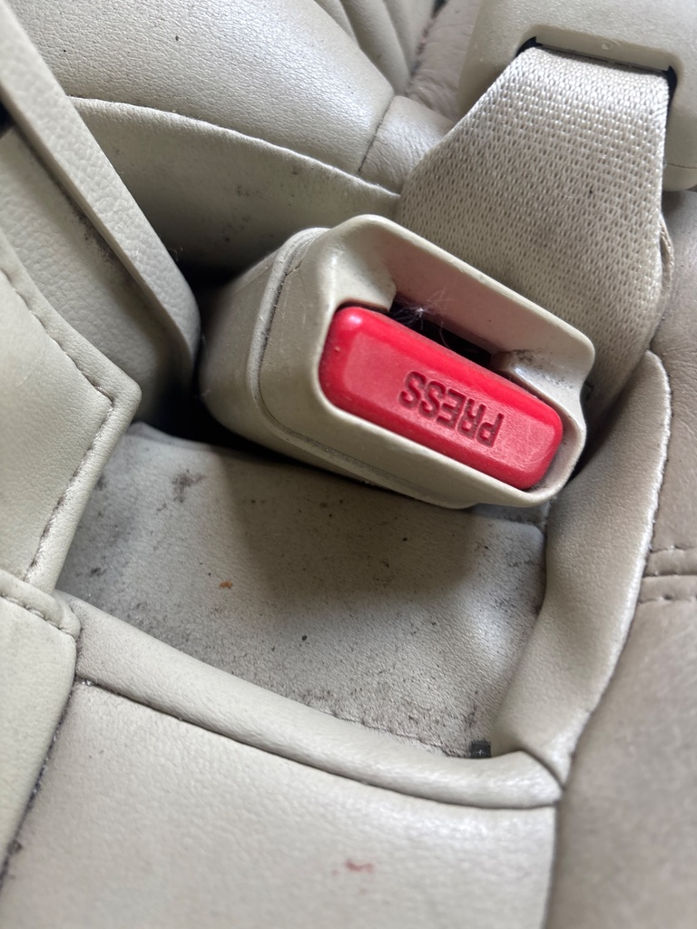 [EPE-122784] Cinturón de seguridad fila central trasera Infiniti EX 30d 2010
