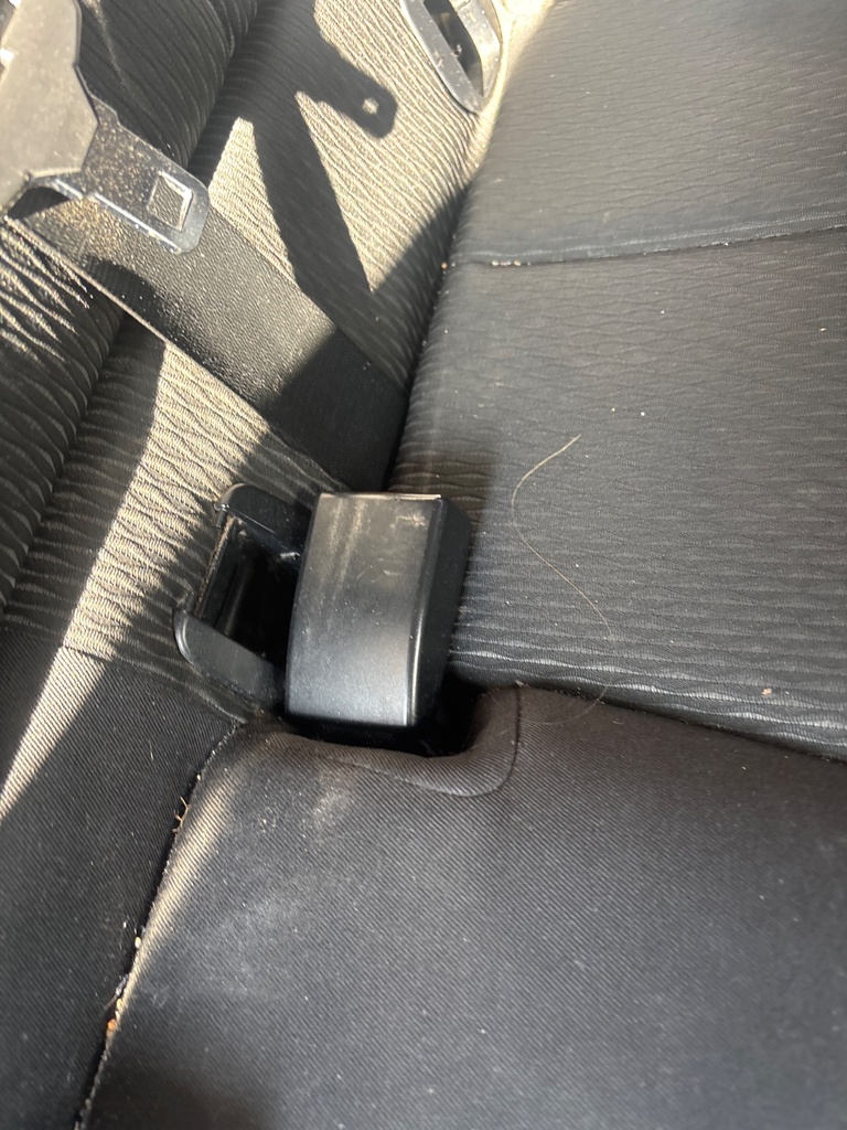 [EPE-123000] Cinturón de seguridad trasero fila central LH BMW 1 Serie 114d 2014