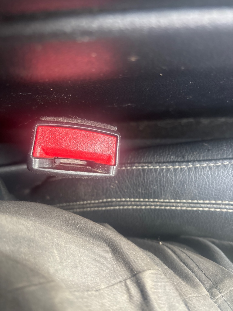 [EPE-123205] Interruptor de cinturón de seguridad delantero derecho Mercedes Clase A 2019 M260