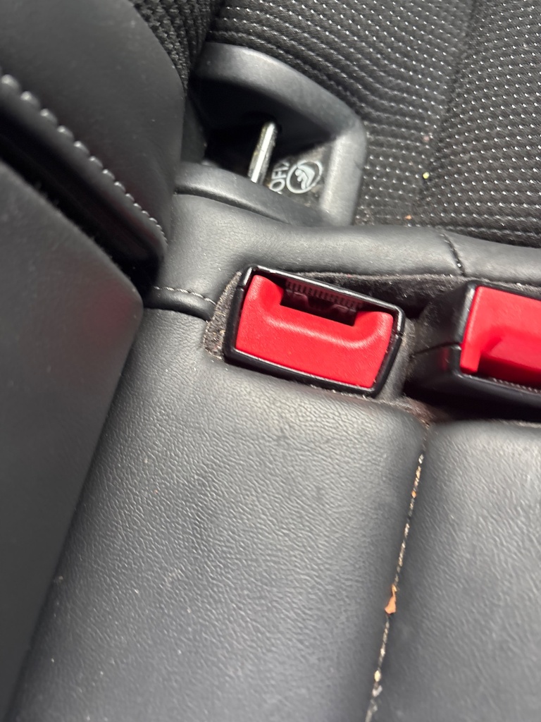 [EPE-123539] Cinturón de seguridad trasero fila central LH Audi A4 2.0 TDI 2012