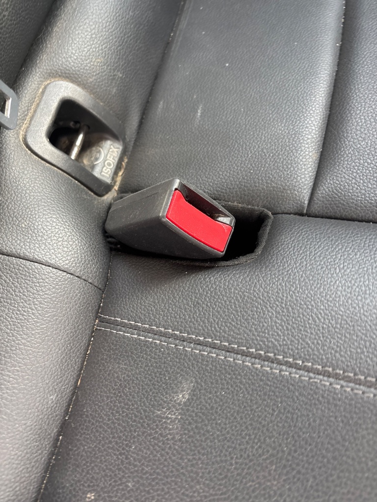 [EPE-123638] Cinturón de seguridad trasero fila central LH Mercedes A-Klasse W176 2017