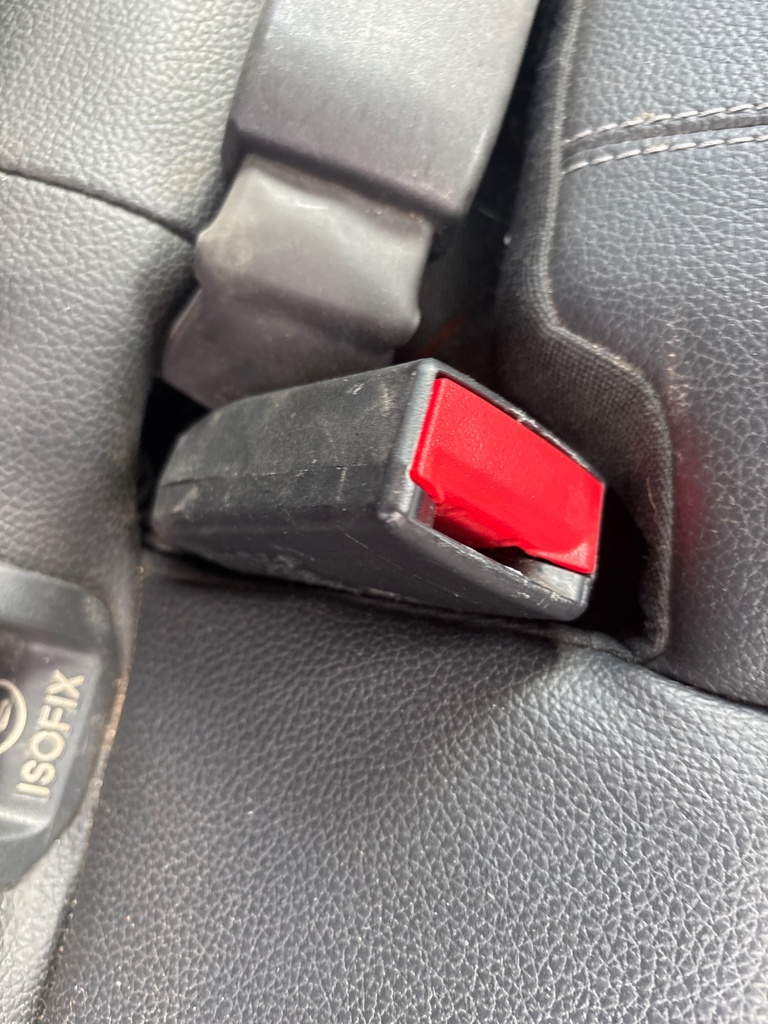 [EPE-123646] Cinturón de seguridad trasero Stalk Fila Central RH Mercedes A-Klasse W176 2017
