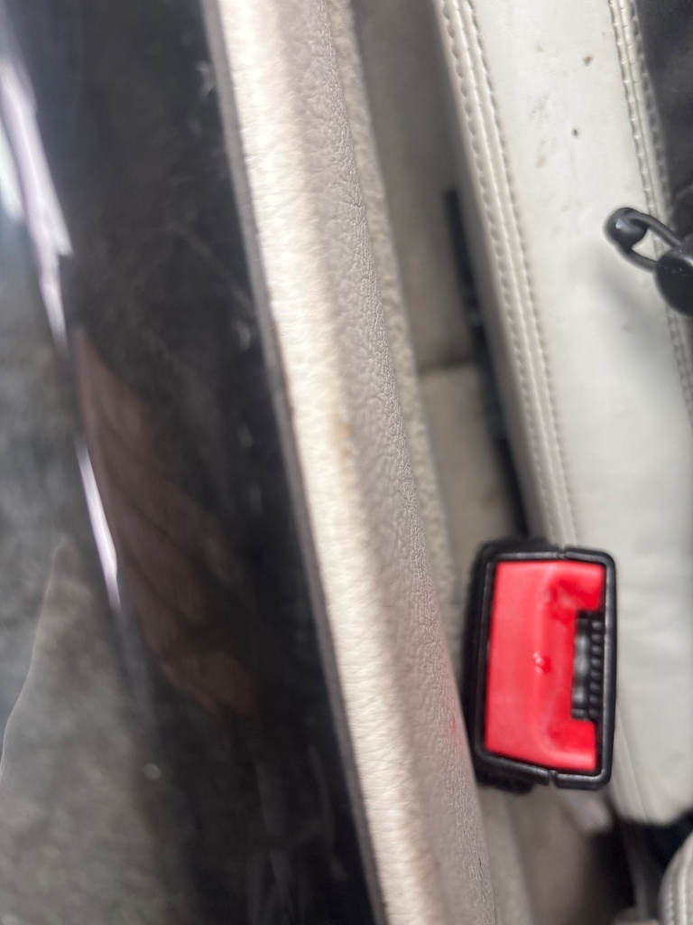 [EPE-123756] Interruptor de cinturón seguridad delantero derecho para BMW Serie 6 F13 640d 3.0 2016