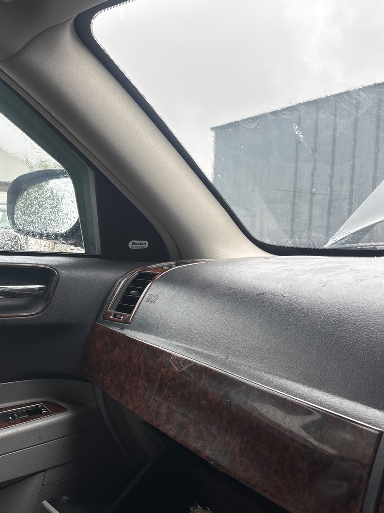 [EPE-123917] Pilar A Chrysler 300C 3.0