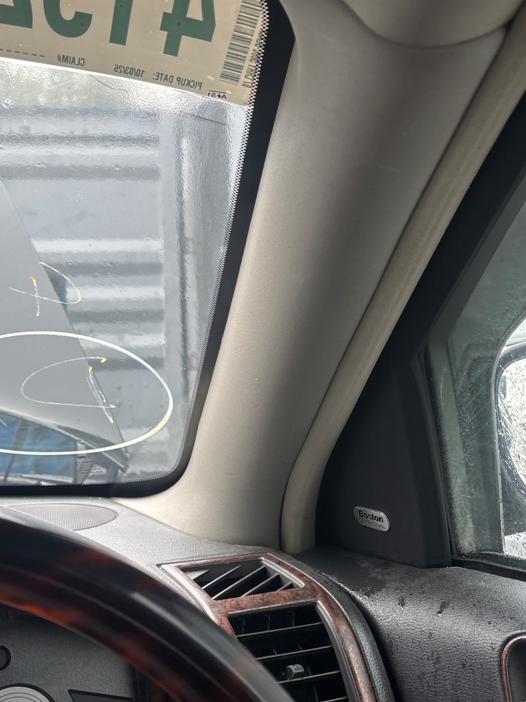 [EPE-123918] Pilar A Chrysler 300C 3.0 2007
