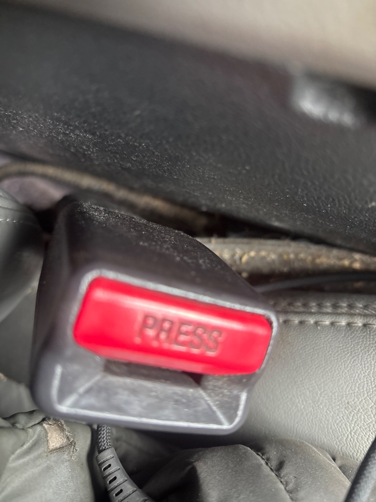 [EPE-123935] Interruptor de cinturón de seguridad delantero derecho para Chrysler 300C 3.0 2007