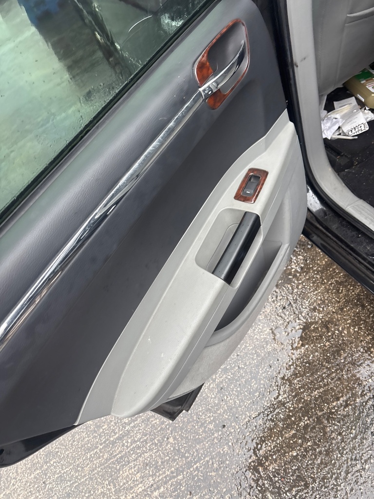 [EPE-123948] Panel de puerta Chrysler 300C 3.0 2007