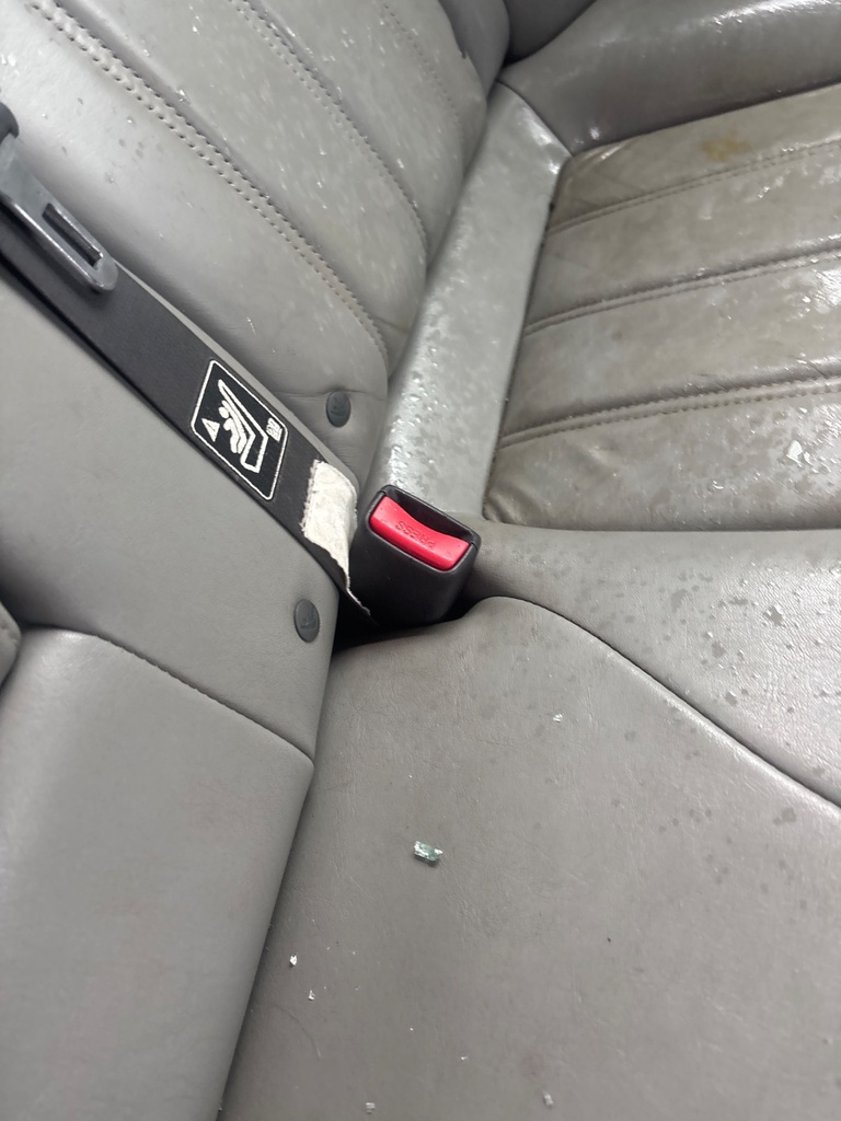 [EPE-123979] Cinturón de seguridad trasero Fila Central LH 2007 Chrysler 300C 3.0