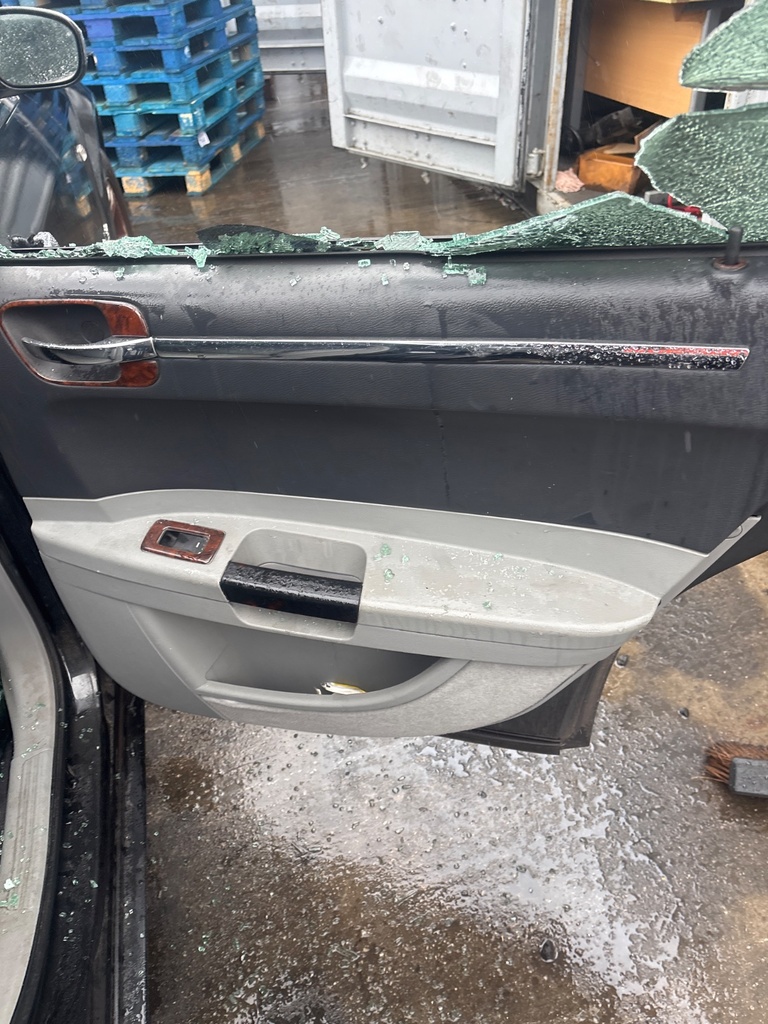[EPE-123973] Panel de puerta Chrysler 300C 3.0 2007