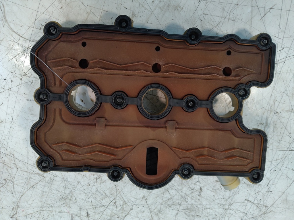 [MTD-535756] Tapa de válvulas Audi A4 2010 3.2 FSI quattro 06F103471P