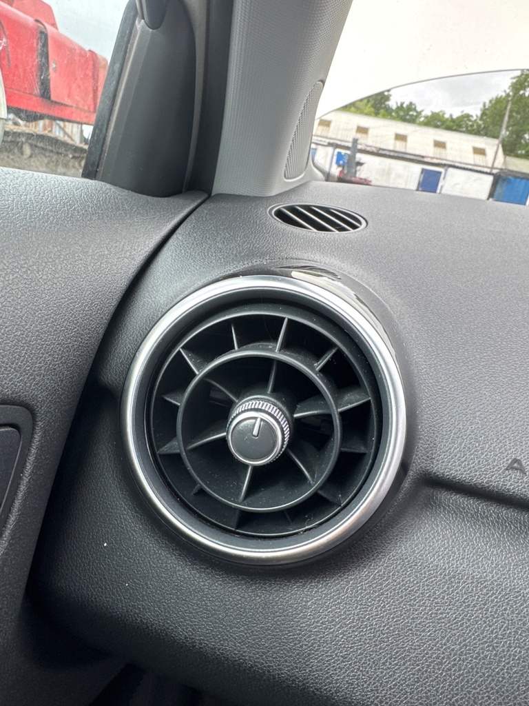 [EPE-103412] Conducto de ventilación para Audi A1 8X1/8XK 1.6 TDI 2012