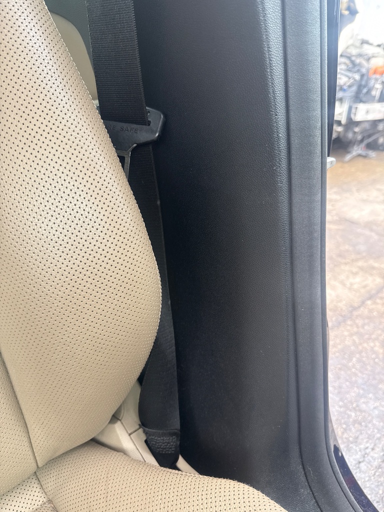 [EPE-108534] Embellecedor pilar B inferior izquierdo Mercedes-Benz E-Klasse W212 2010