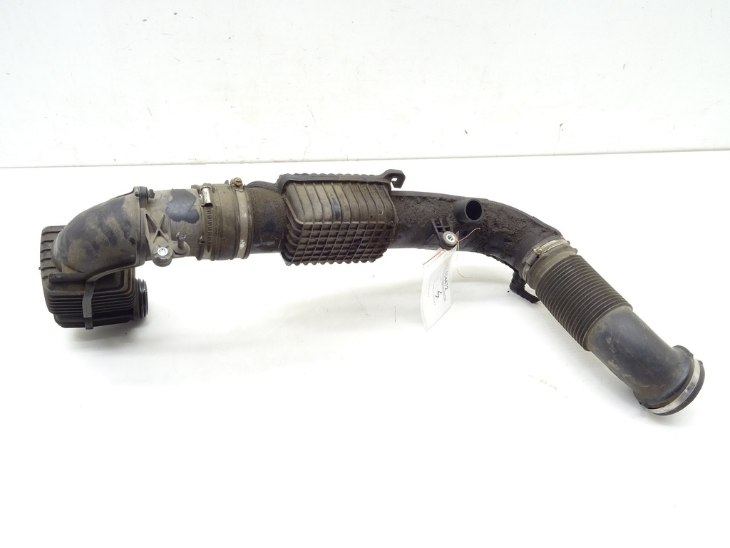 [STARK-404472] Filtro de aire para Volvo V70 III (135) 2007-2016