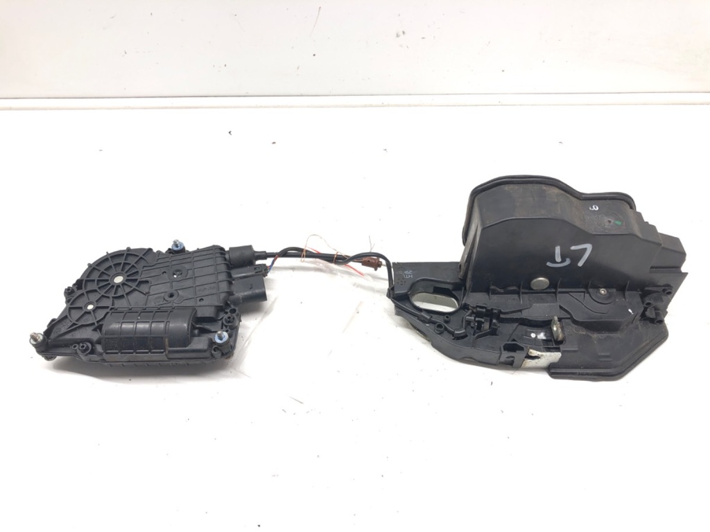 [STARK-560173] Cerradura de puerta trasera izquierda BMW 7 (F01-F04) 2008-2015