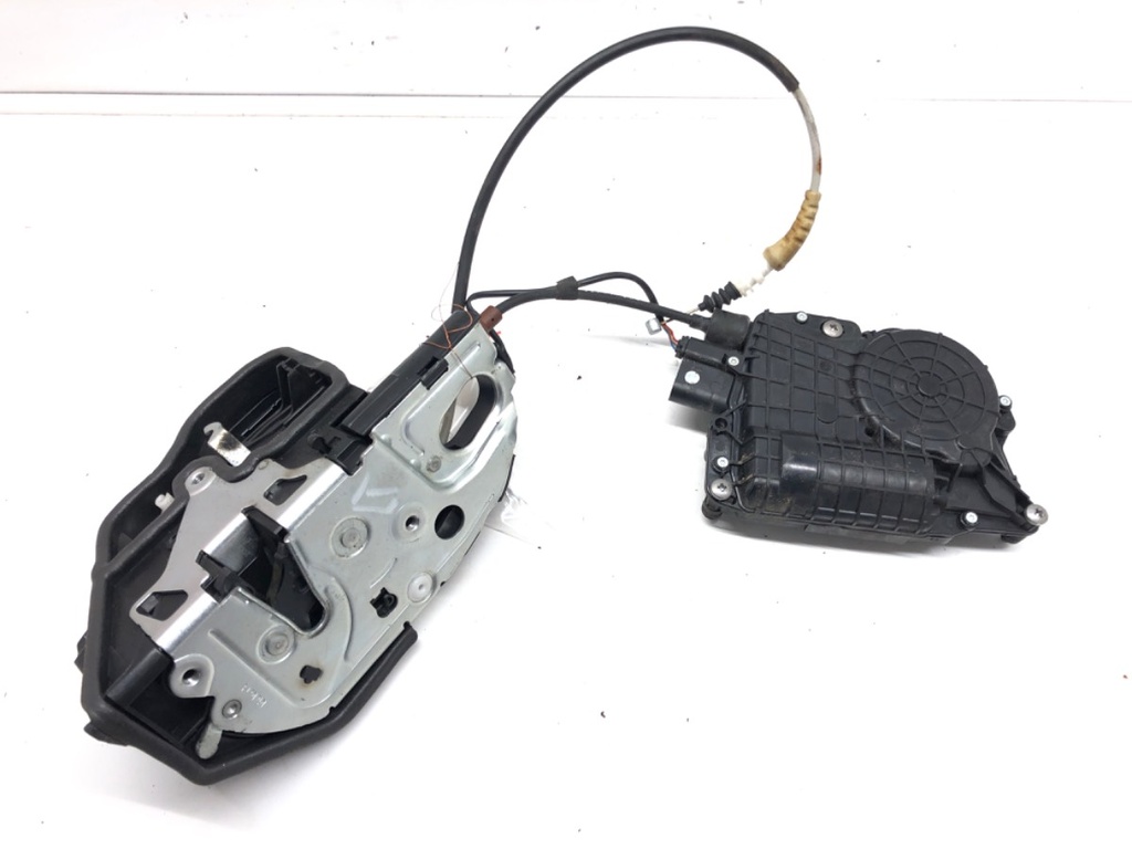[STARK-570330] Cerradura puerta trasera izquierda BMW Serie 7 (F01-F04) 2008-2015