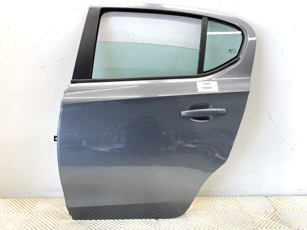 [STARK-907902] Puerta trasera izquierda Opel Corsa E (X15) 1.4 66kW 2014-2022