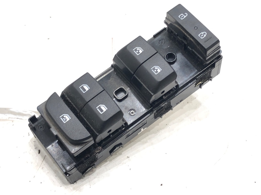 [STARK-642867] Interruptor de elevalunas KIA SPORTAGE V (NQ5) 2021-2022