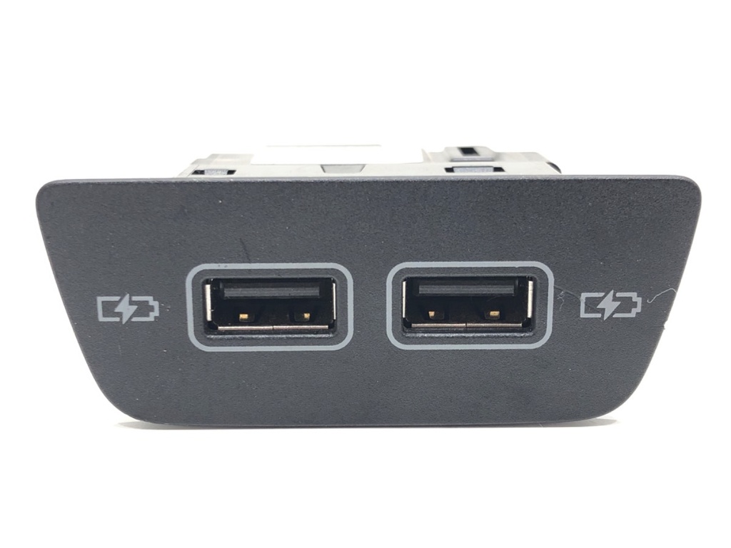 [STARK-651555] Puerto USB VW T-CROSS (C11) 1.0 TSi 116 CV 2018-2022