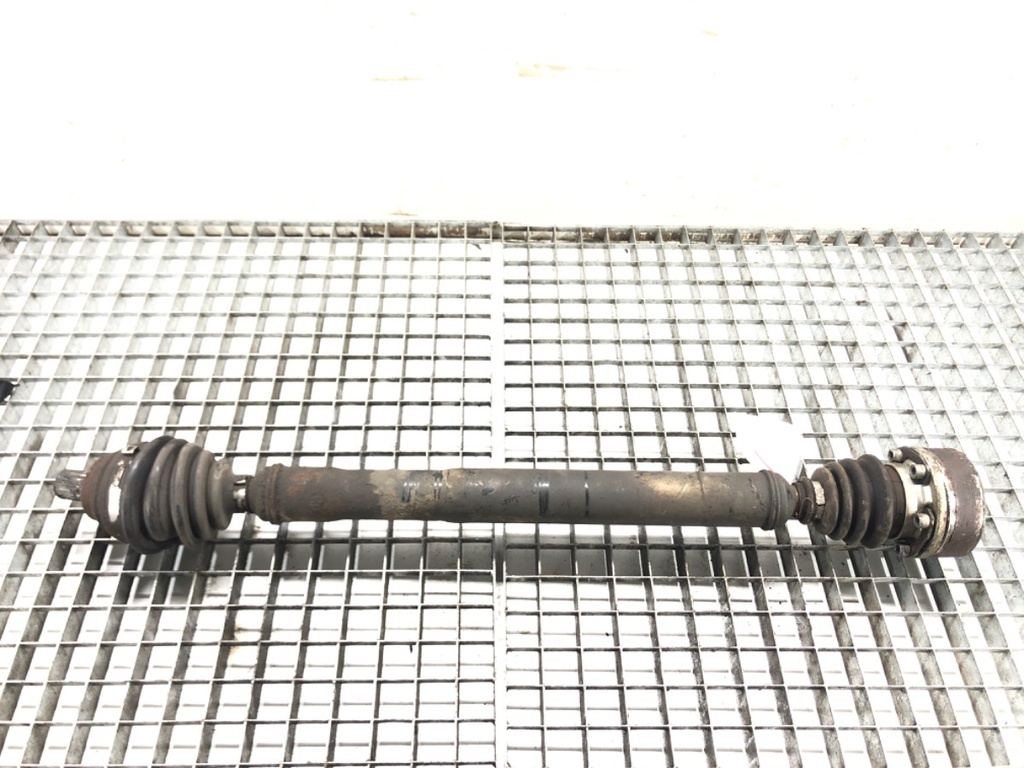 [STARK-670549] Semieje delantero derecho VW Jetta III (1K2) 2004-2013