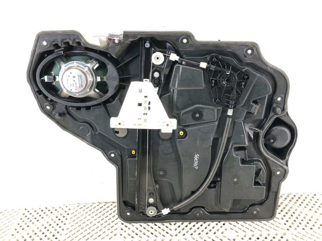 [STARK-696795] Elevador de luneta trasera izquierdo CHRYSLER PACIFICA 2016-2022 3.6