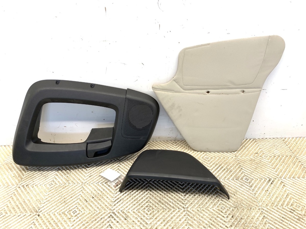 [STARK-719677] Panel de puerta delantero derecho PEUGEOT BOXER 2006-2022 2.0 BlueHDi