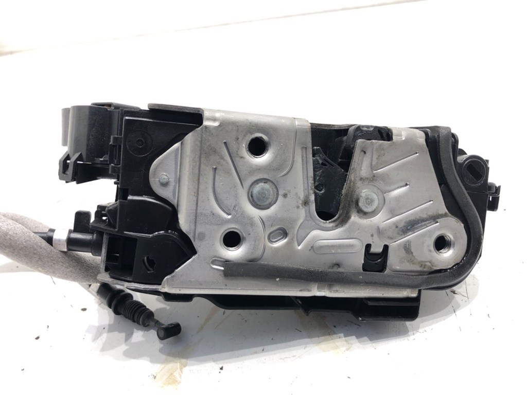 [STARK-724644] Cerradura puerta delantera derecha VW Golf VIII (CD1) 1.5 TSI 110 kW