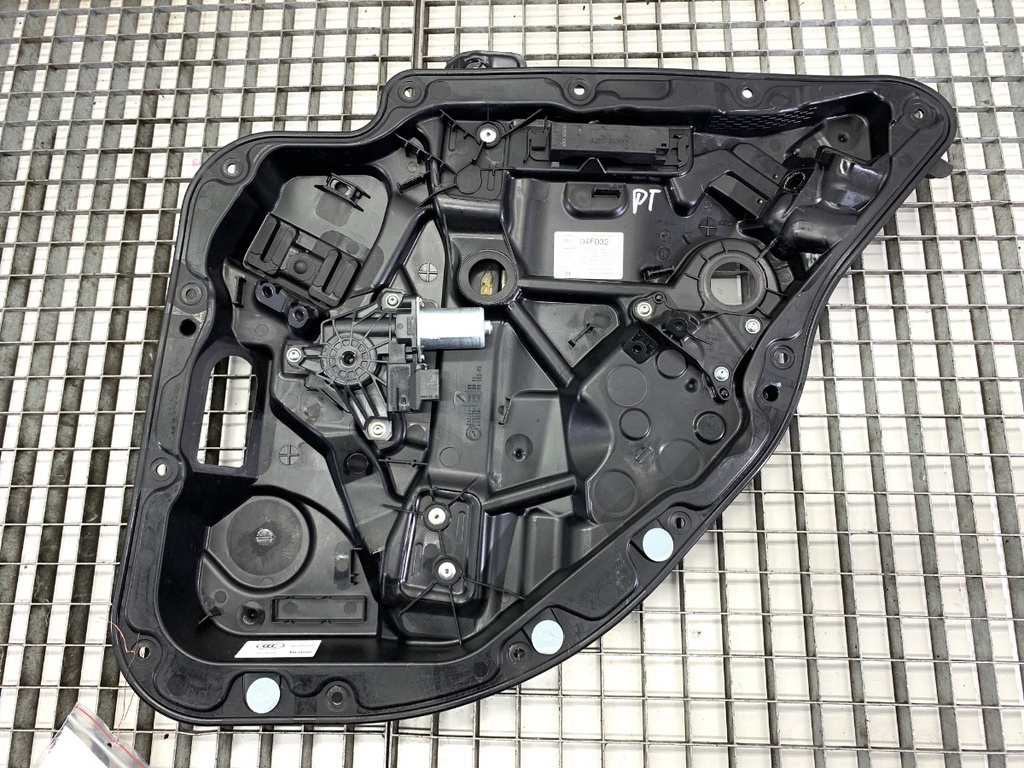 [STARK-777074] Elevador de ventana trasero derecho MERCEDES-BENZ GLC (X253) 2015 - 2022