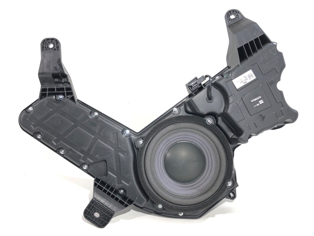 [STARK-777650] Subwoofer Hyundai KONA (OS, OSE, OSI) 1.6 T-GDi 4WD