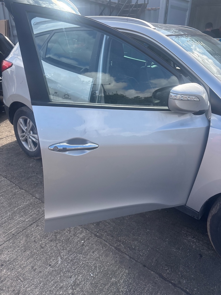 [EPE-124095] Puerta delantera derecha Hyundai ix35 2012